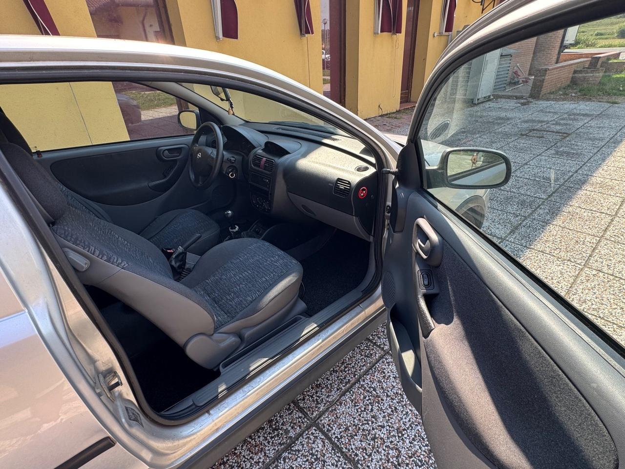 Opel Corsa 1.2i 16V cat 3 porte Comfort