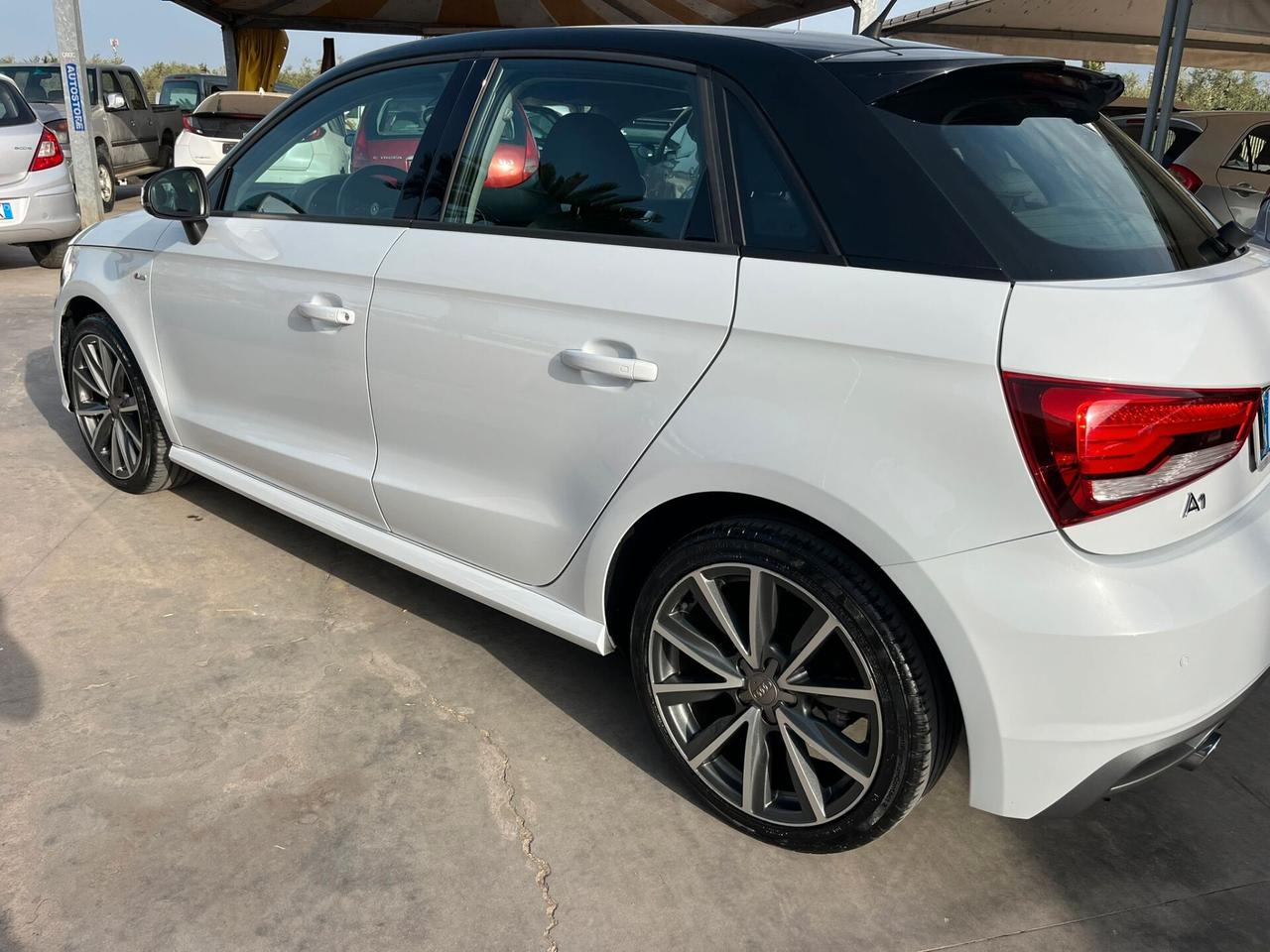 Audi A1 1,4 TDI S-LINE