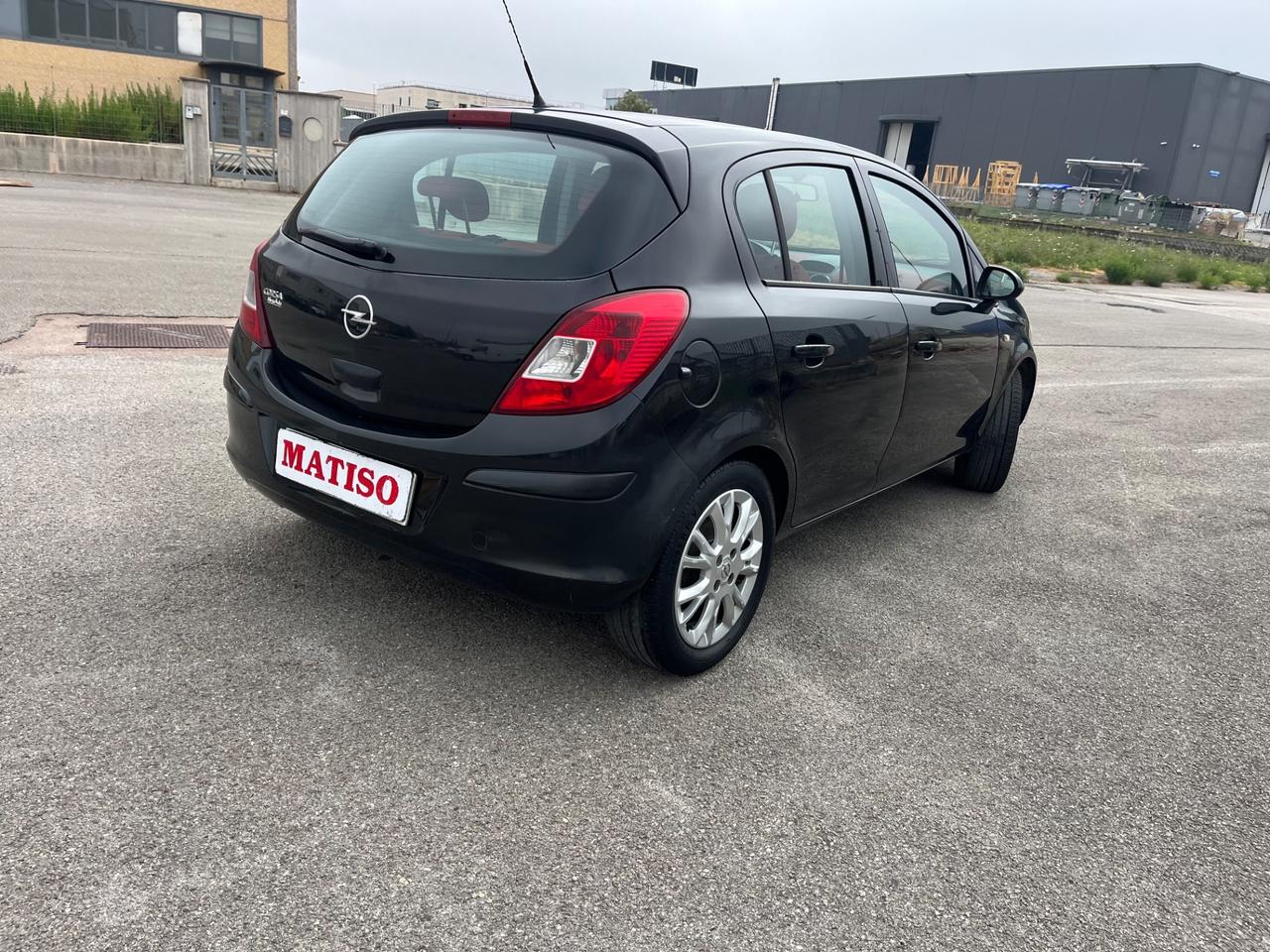 Opel Corsa 1.2 benzina/gpl Cosmo