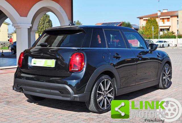 MINI Cooper 1.5 Cooper Classic Piano Black exterior