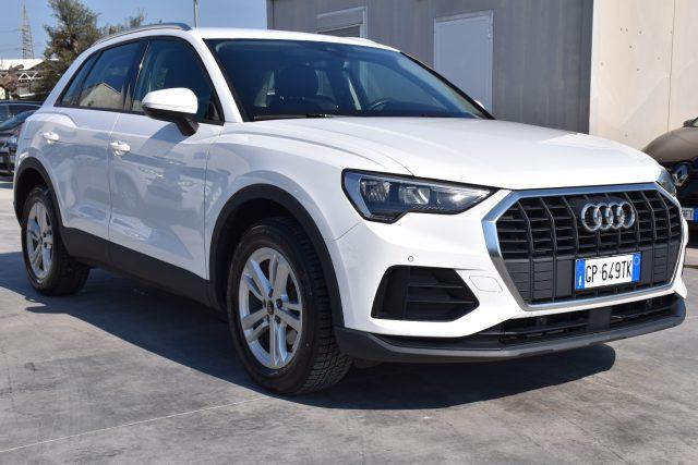 AUDI Q3 35 TDI S tronic Business
