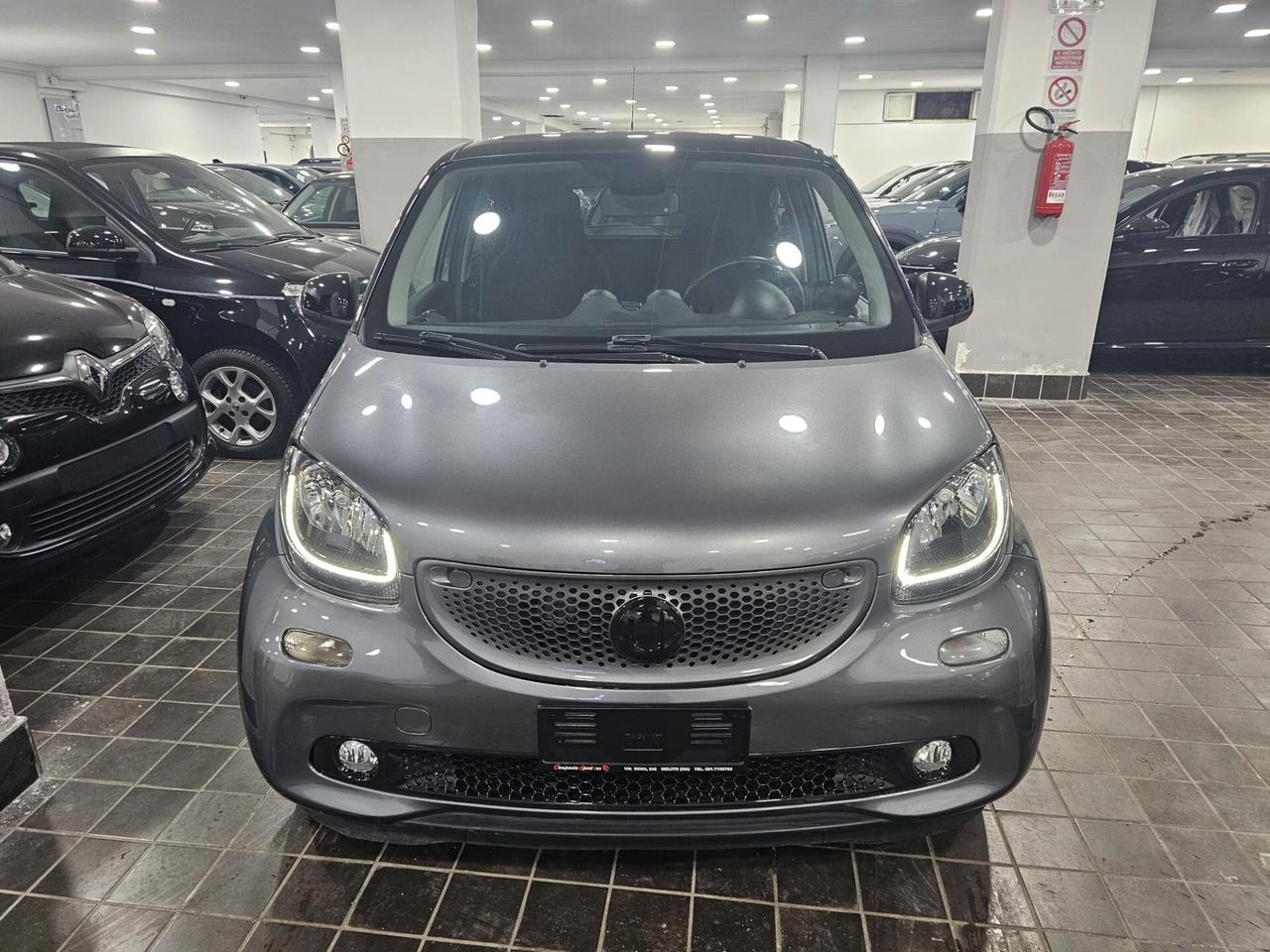 NUOVA SMART FORFOUR IDENTITY BLACK EDITION PASSION 0.9 BENZ 90CV TWINAMIC