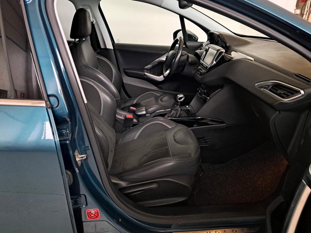 Peugeot 2008 BlueHDi 120 S&S Crossway