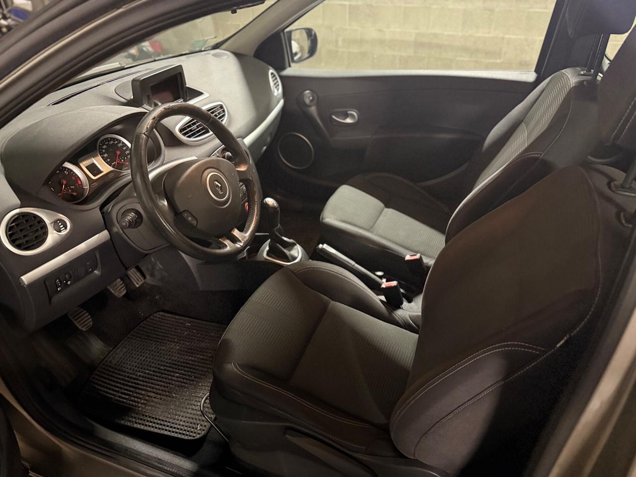 Renault Clio 1.2 16V 3 porte Luxe