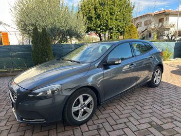 Volvo V40 D2 1.6 Summum
