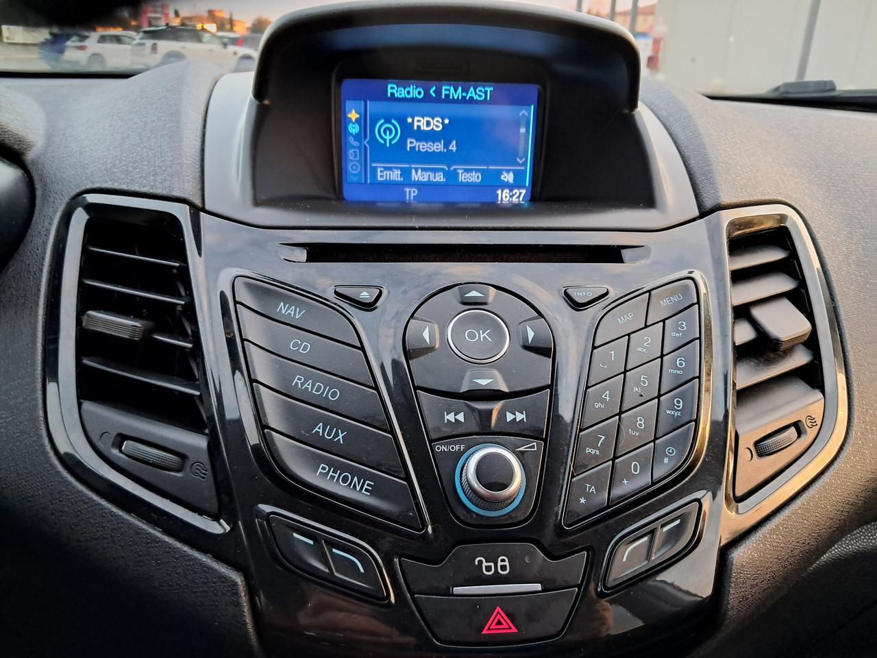 Ford Fiesta 1.4 5p. Bz.- GPL Titanium