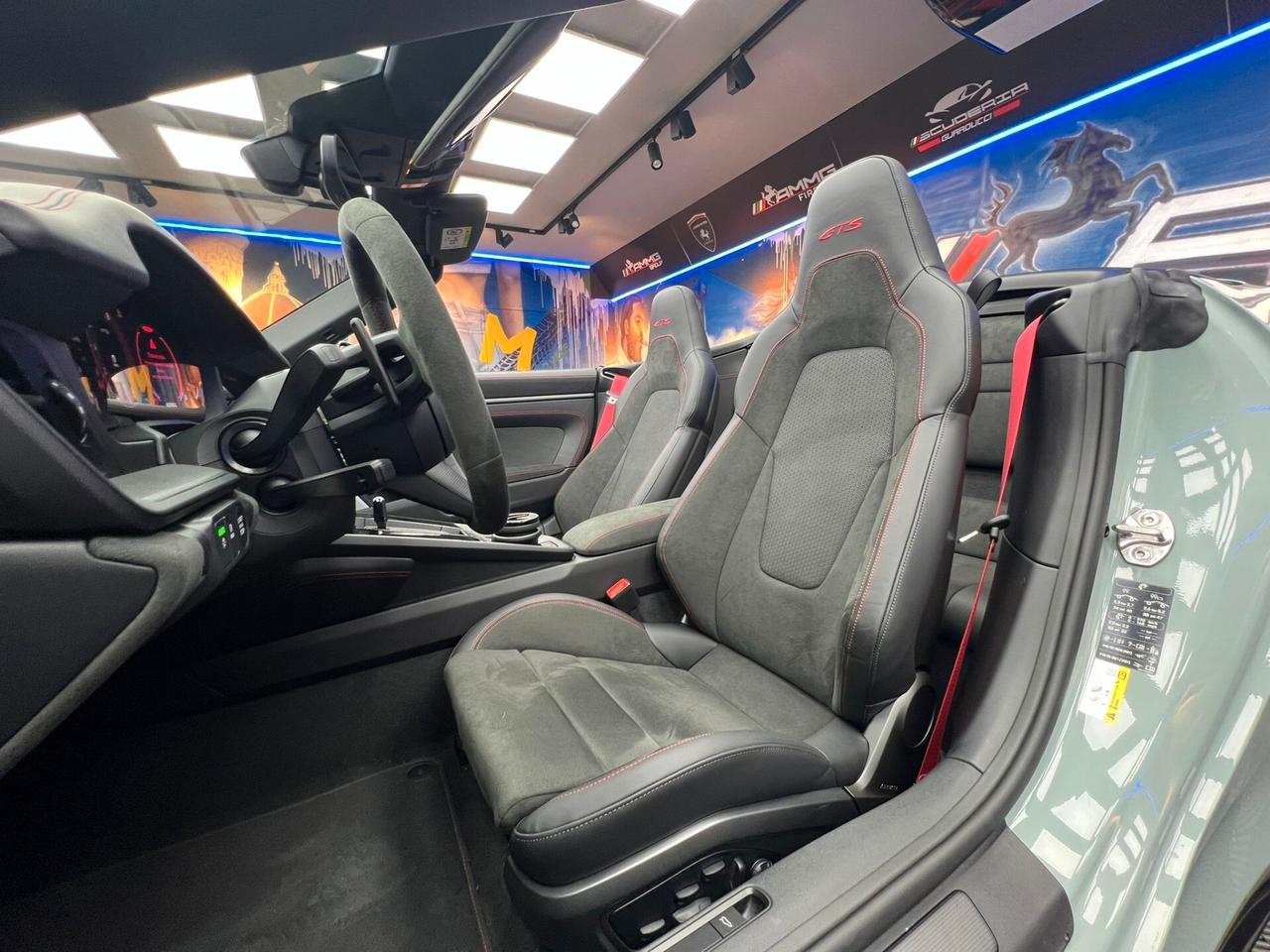 Porsche 992 Cabrio 3.0 Carrera 4 GTS auto (992)