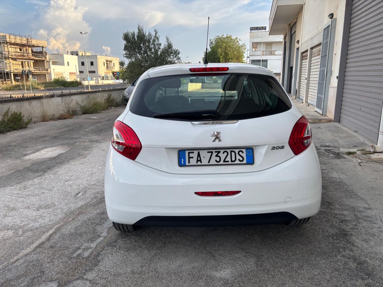 Peugeot 208 1.4 HDi 68 CV 5 porte Access