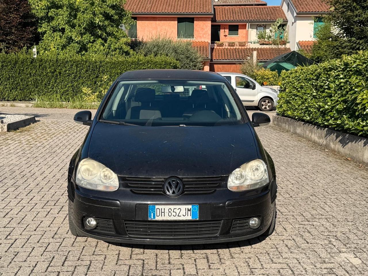 Volkswagen Golf 1.6 16V FSI 5p. Sportline