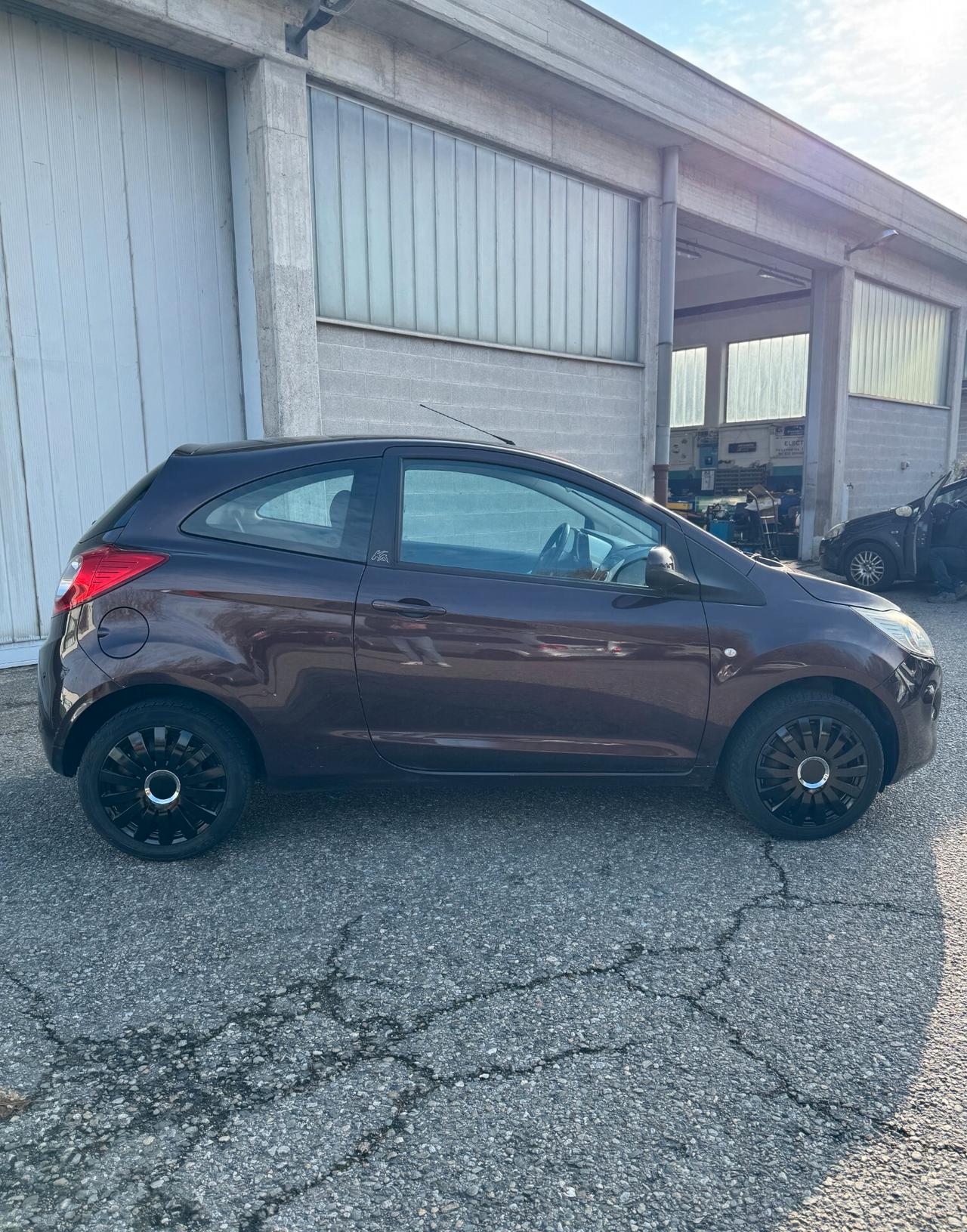 Ford Ka 1.2 51kW Benz Titanium *UNICO proprietario*