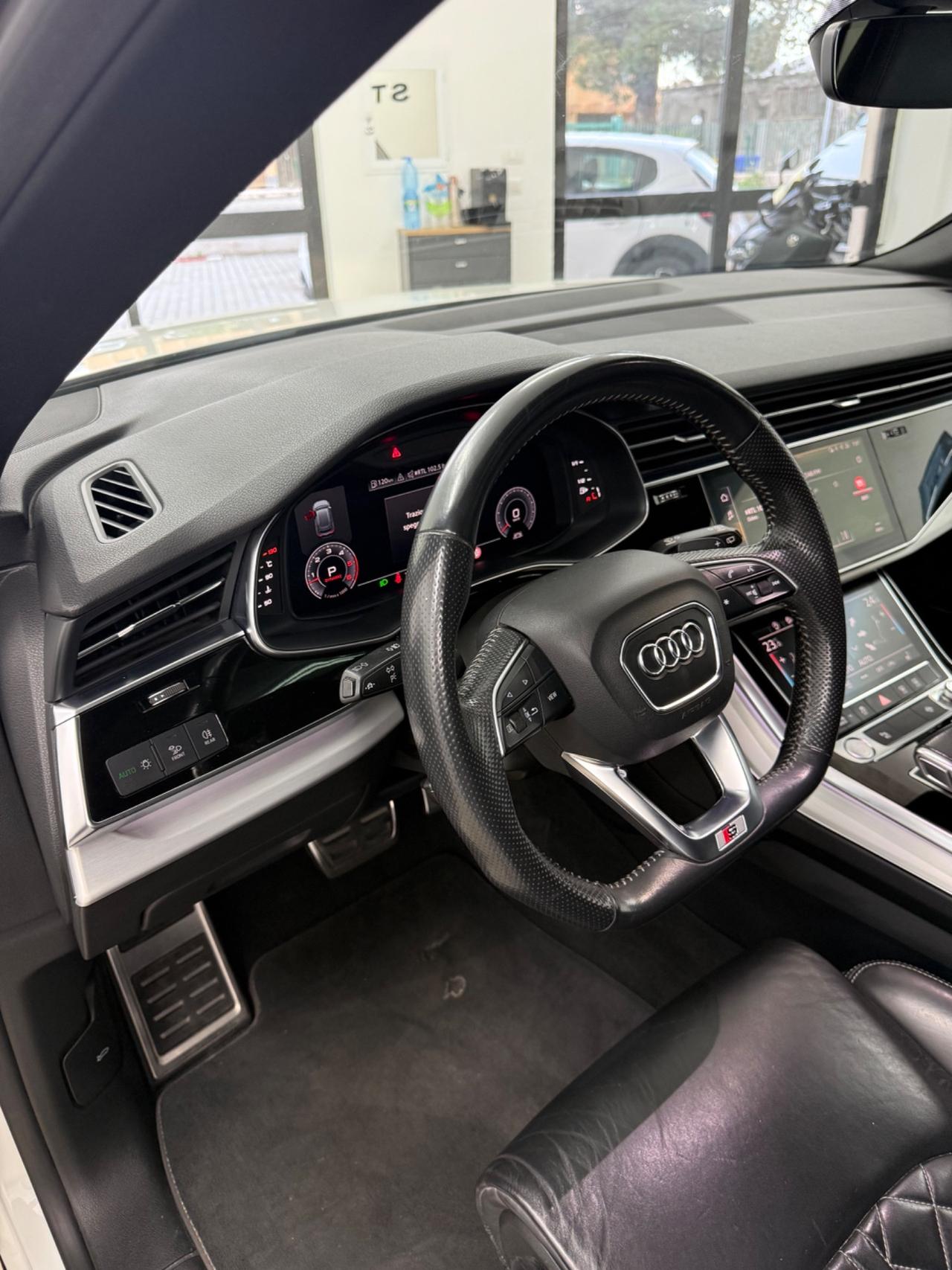 Audi Q8 45 TDI quattro tiptronic Sport