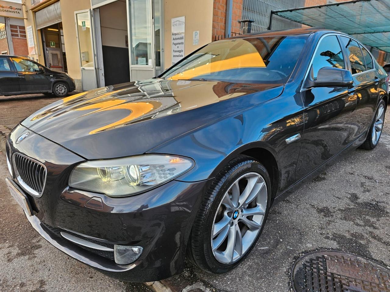 Bmw 520d 184cv Futura*Aut*Navi*Tetto*Pdc*19*Bi-Xeno*