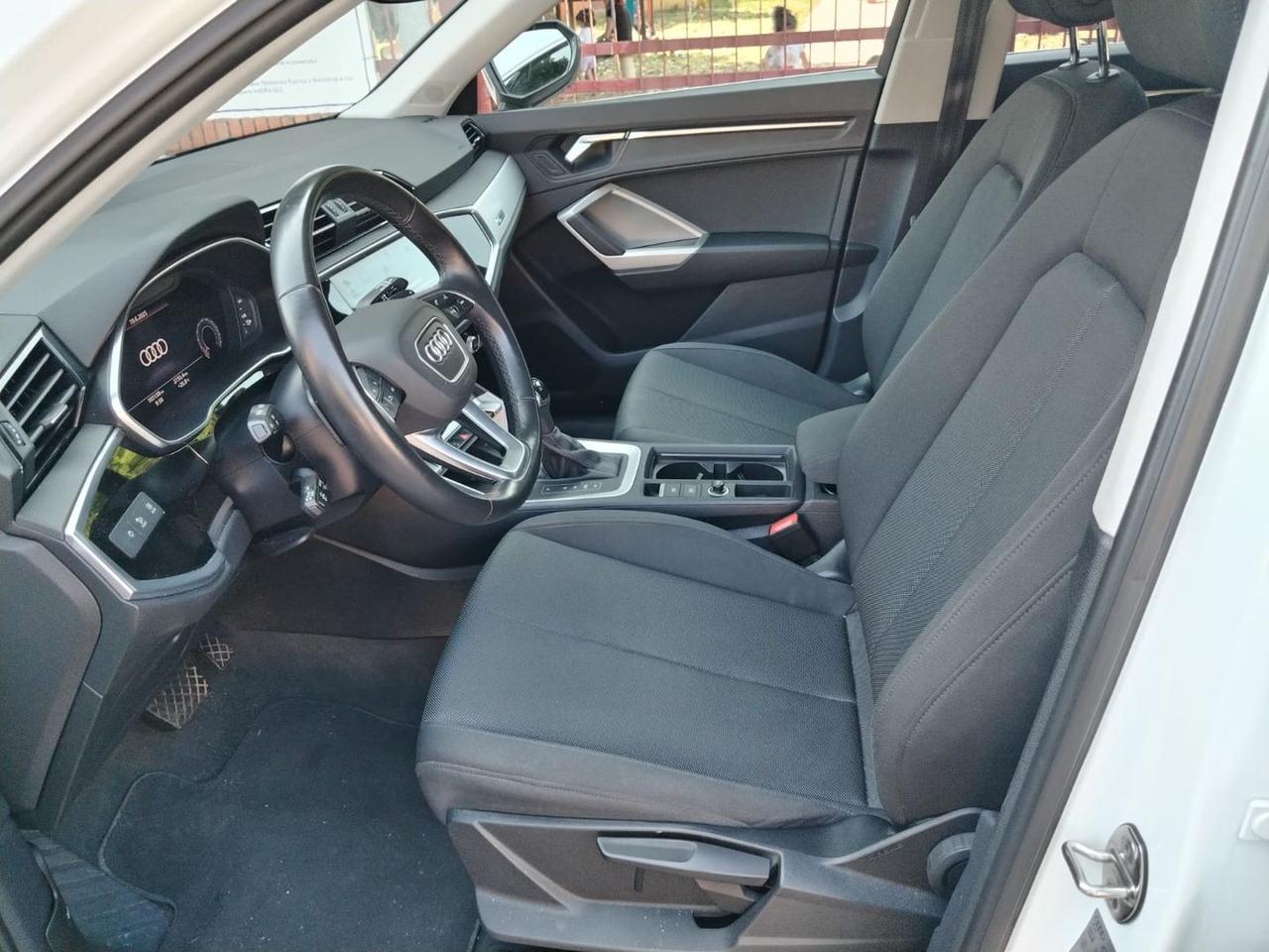 Audi Q3 S Line 2.0 35 TDI #5885
