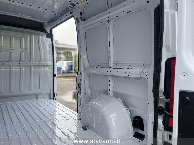 FIAT Ducato 35q. 2.2 Mjt 140CV Passo Medio - Tetto Alto Furgone