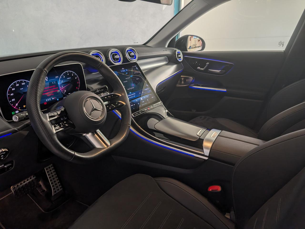 Mercedes-Benz 200 4matic Automatic AMG Line Advanced Plus