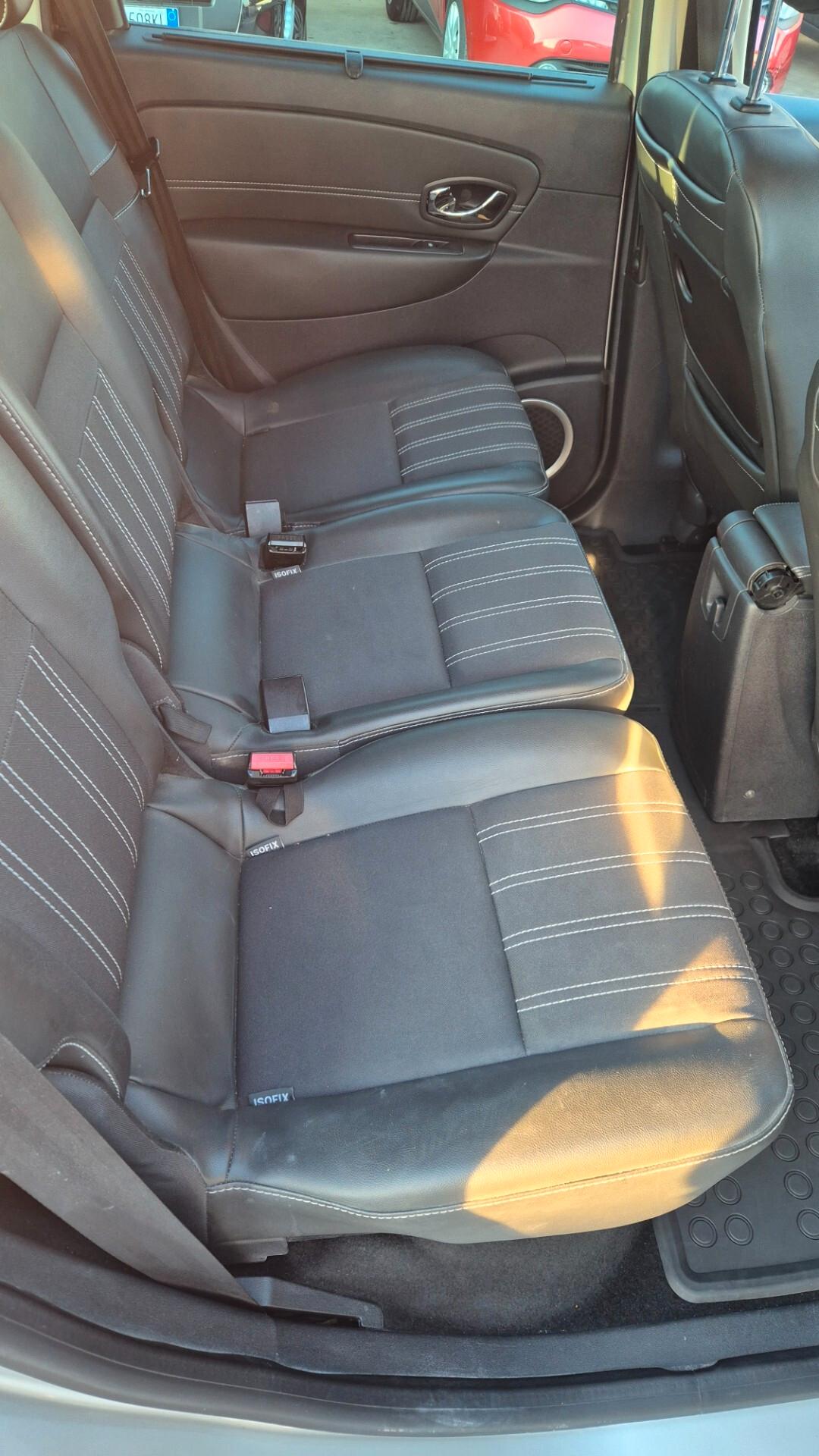 Renault Scenic XMOD 1.5dci 110 cv