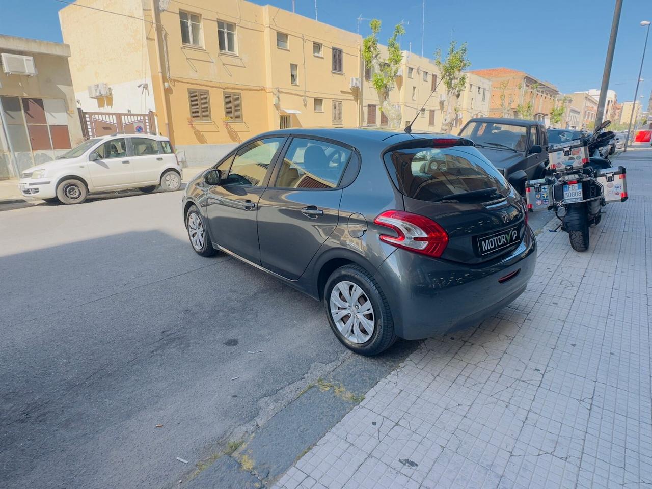 Peugeot 208 PureTech 82 5 porte Allure TUA DA 97€ ANTICIPO 0