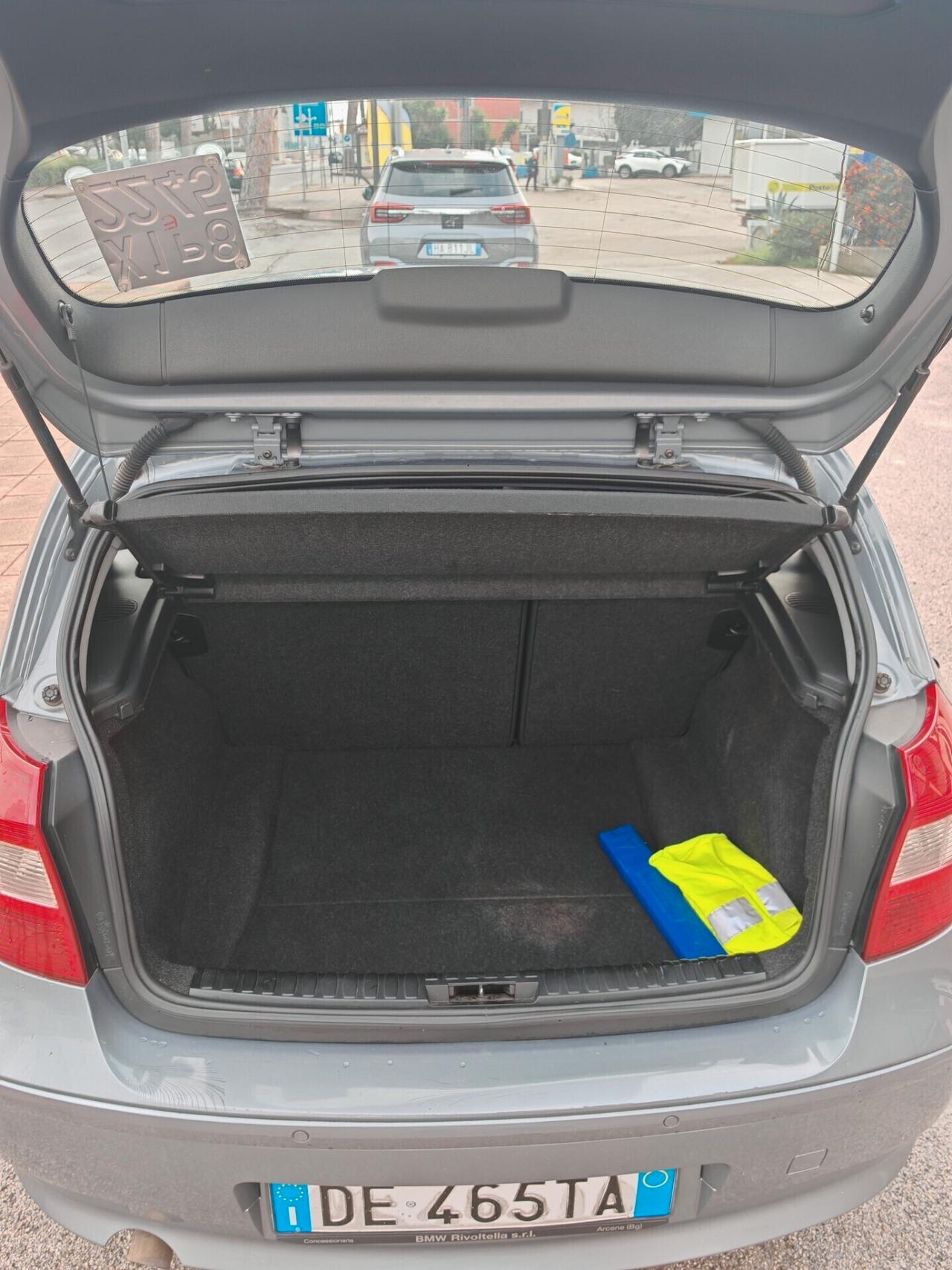 Bmw 118 118D 5P 122CV OK NEOPATENTATI MAI INCIDENTATA .