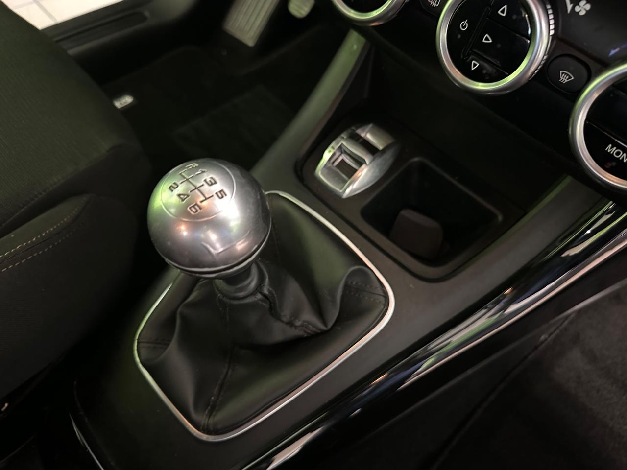 Alfa Romeo Giulietta 1.6 JTDm-2 105 CV Distinctive 2010