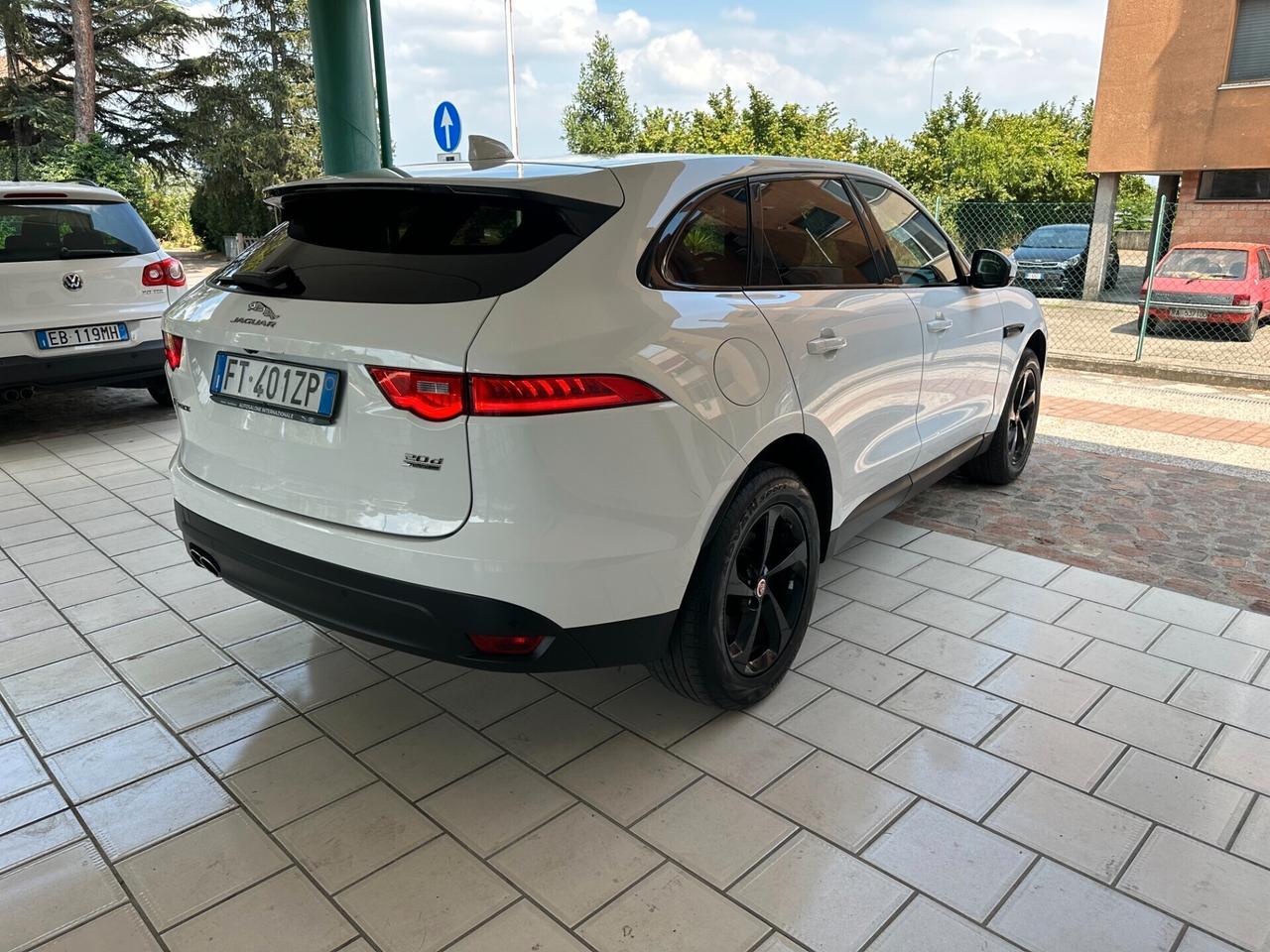 Jaguar F-Pace 2.0 D 180 CV AWD aut. Prestige