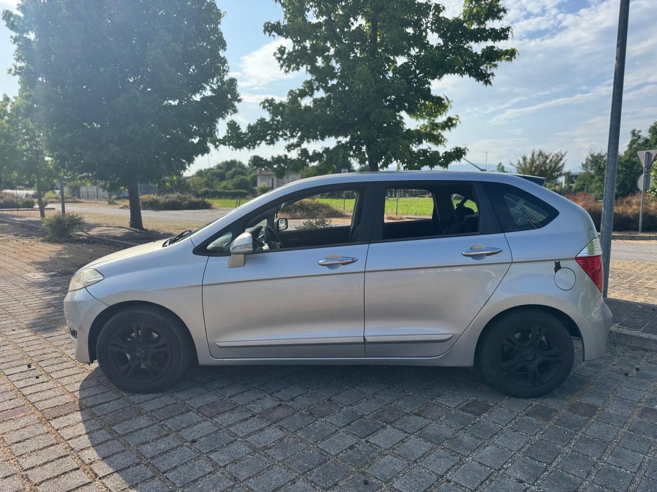 Honda FR-V 1.7 16V VTEC Comfort Plus (92kW)