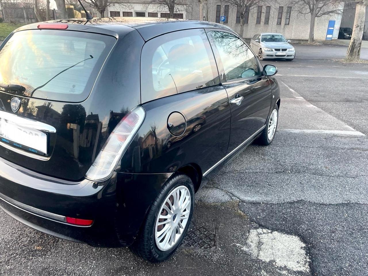Lancia Ypsilon 1.2 Versus