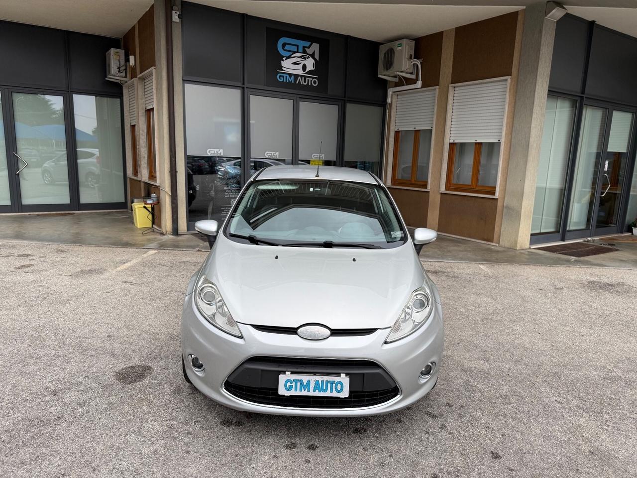 Ford Fiesta 1.4 TDCi 70CV 3 porte - Neopatentati