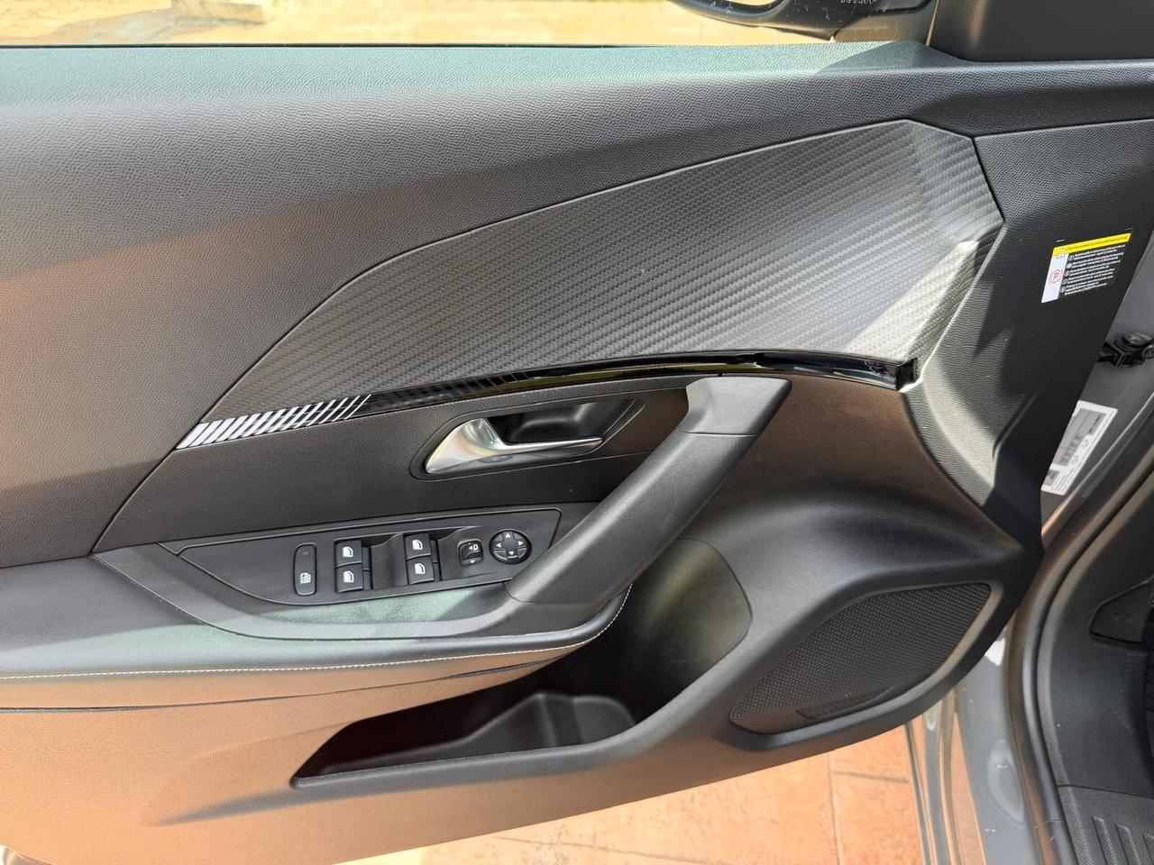 Peugeot 2008 PureTech 100 S&S Allure