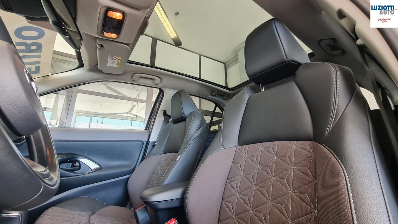 Toyota Yaris Cross 1.5 HYBRID 4WD LOUNGE