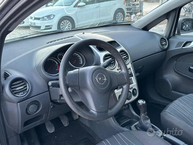 Opel Corsa 1.2 85CV 3 gas va. Sempre ok patentati