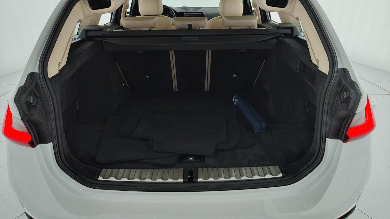 BMW BMW - BMW 320d Touring mhev 48V Luxury auto