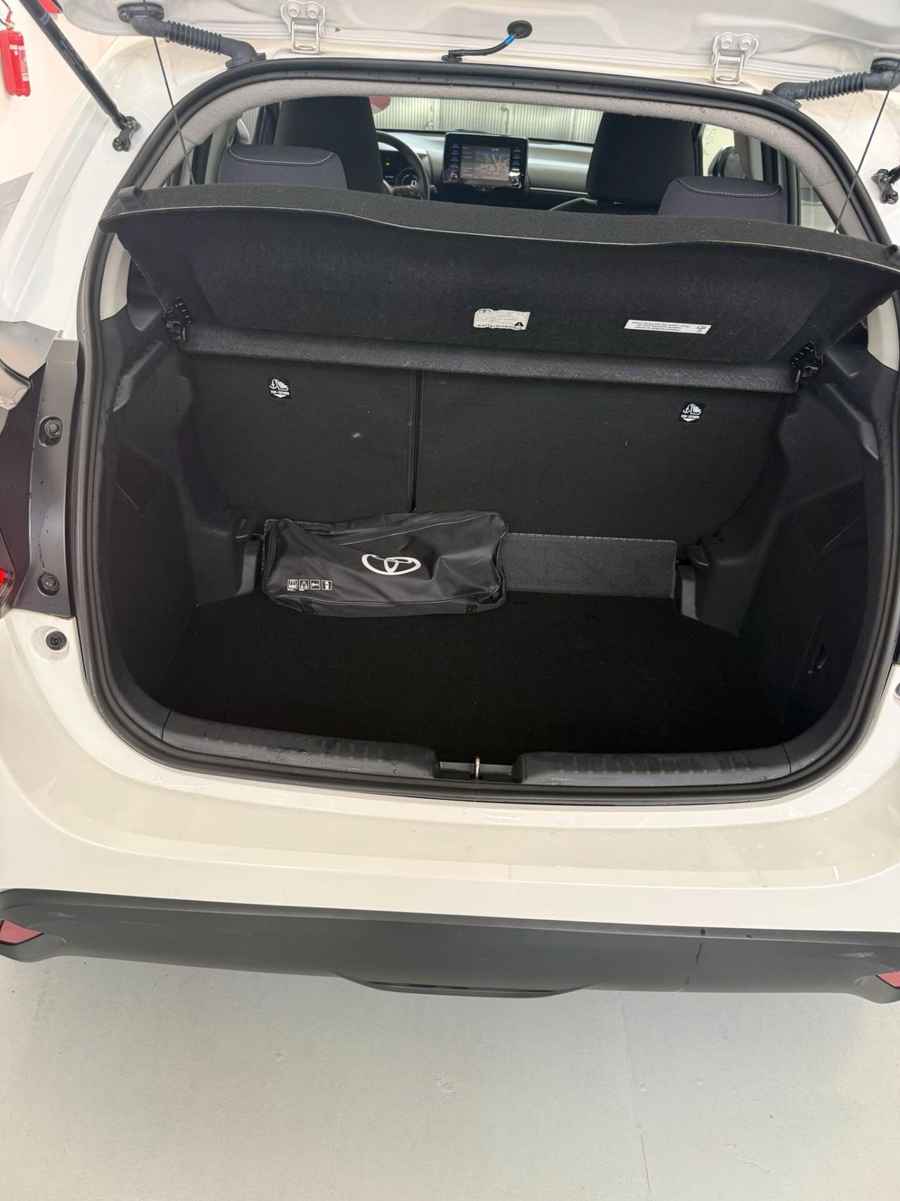 Toyota Yaris 1.5 Hybrid 5 porte Trend