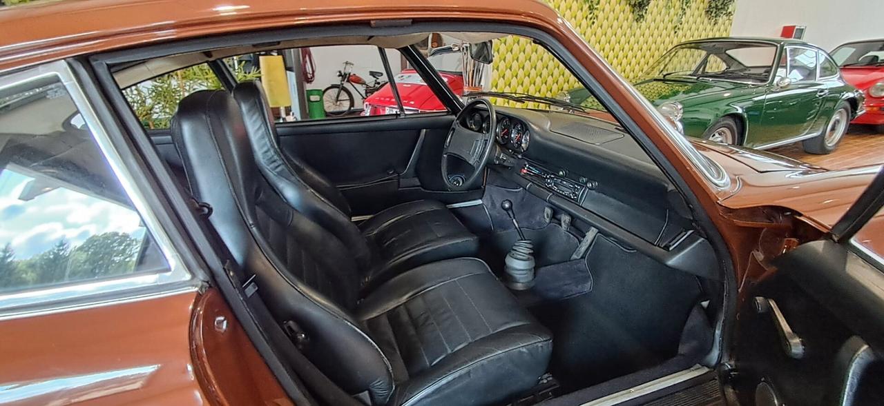 Porsche 911 2.7 Book Italia ASI oro Conservatissima