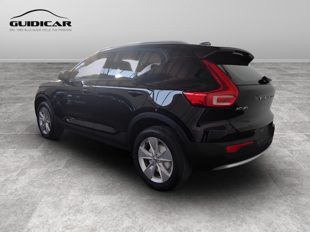 VOLVO XC40 CORE B3 AUT