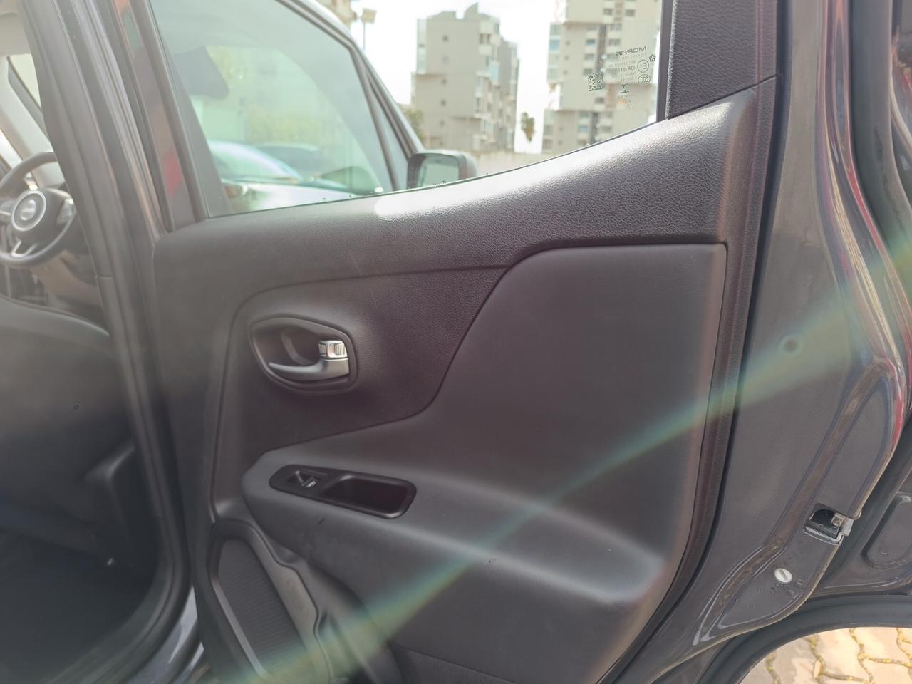 Jeep Renegade 1.3 T4 190CV PHEV 4xe AT6 Business Plus