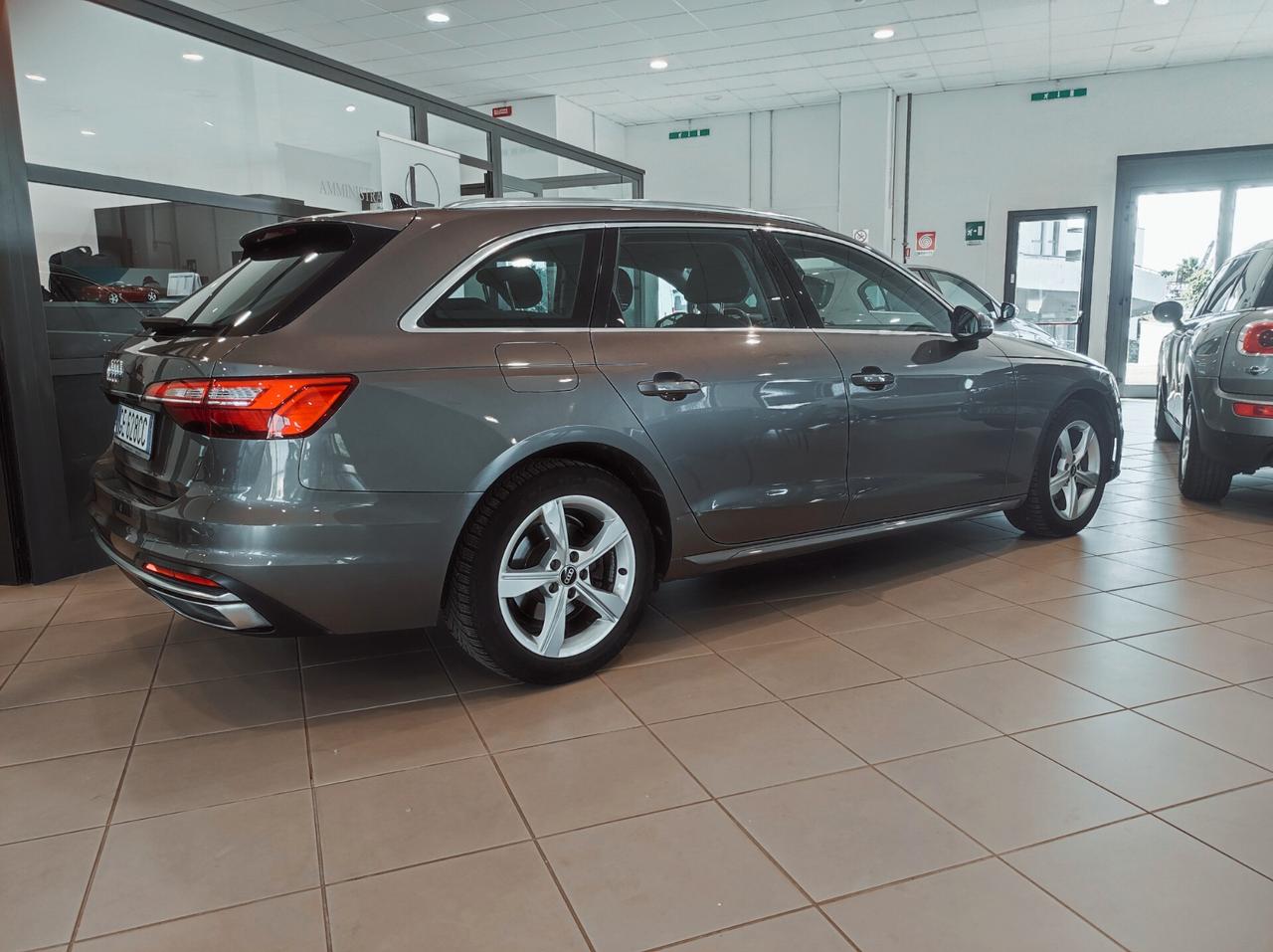 Audi A4 Avant 30 TDI/136 CV S tronic Business Advanced