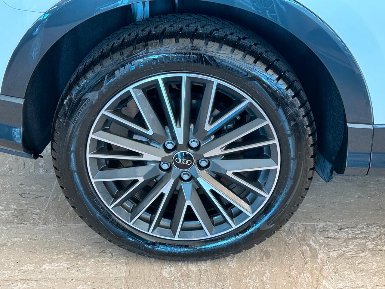 Audi Q3 35 2.0 TDI 150 cv. S Tronic LINE EDITION