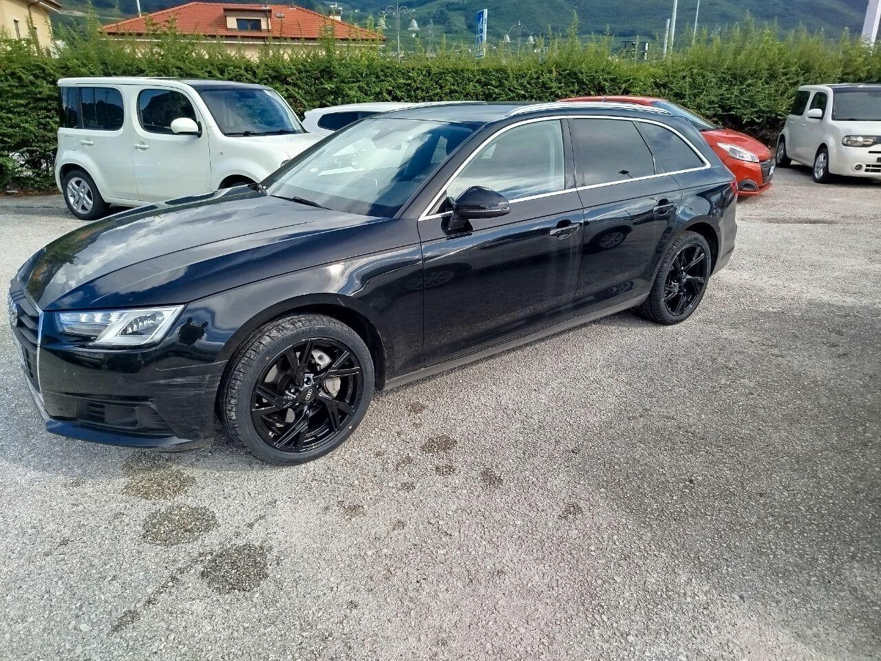 Audi A4 Avant 40 TDI quattro S tronic Sport
