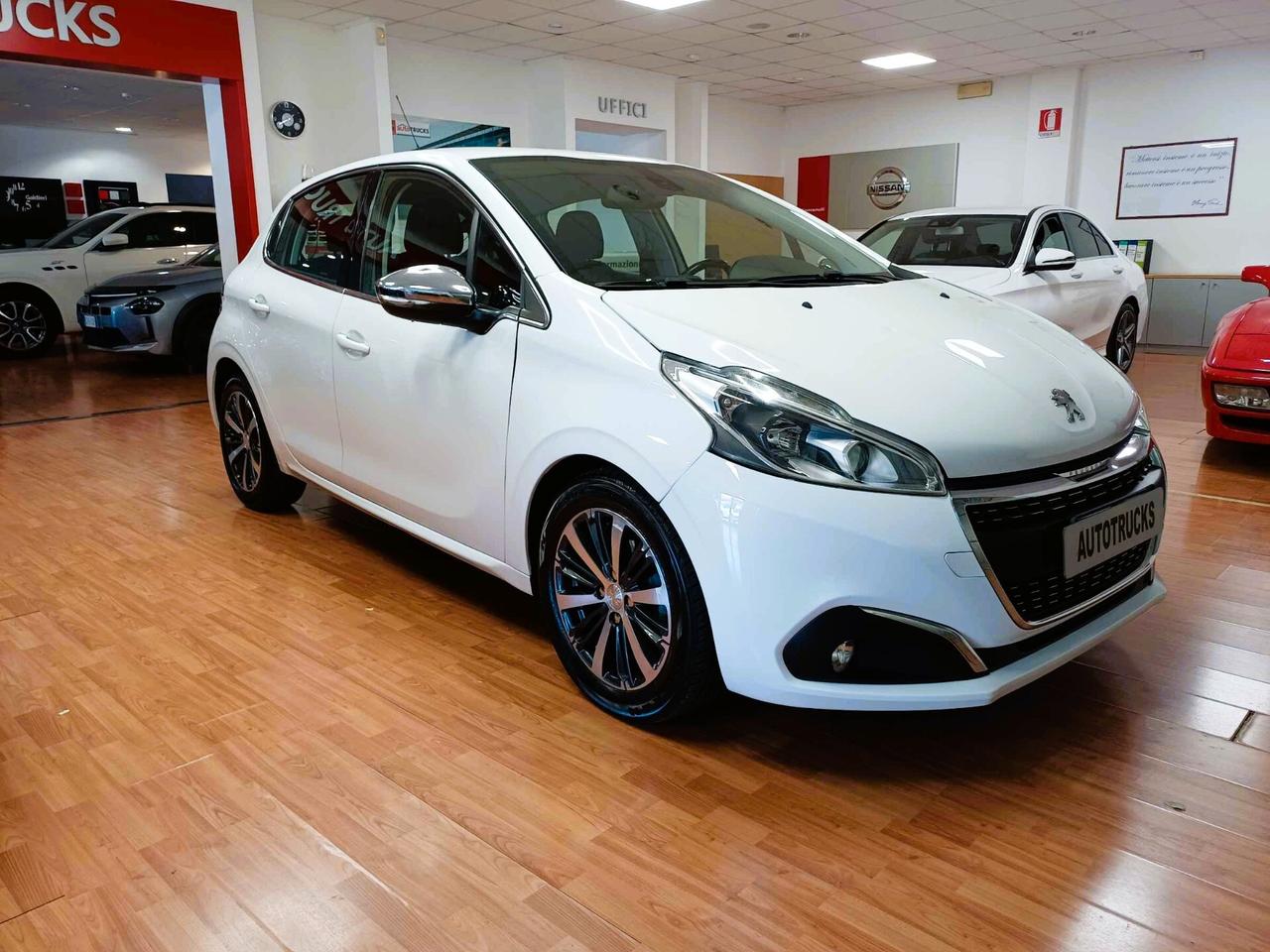 Peugeot 208 BlueHDi 75 5 porte Allure
