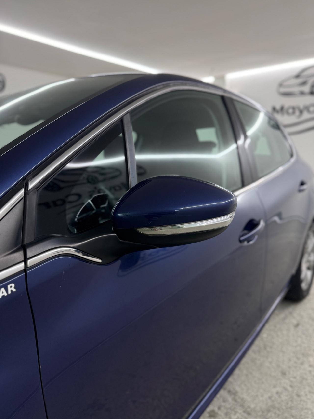 PEUGEOT 208 (anno 2015)