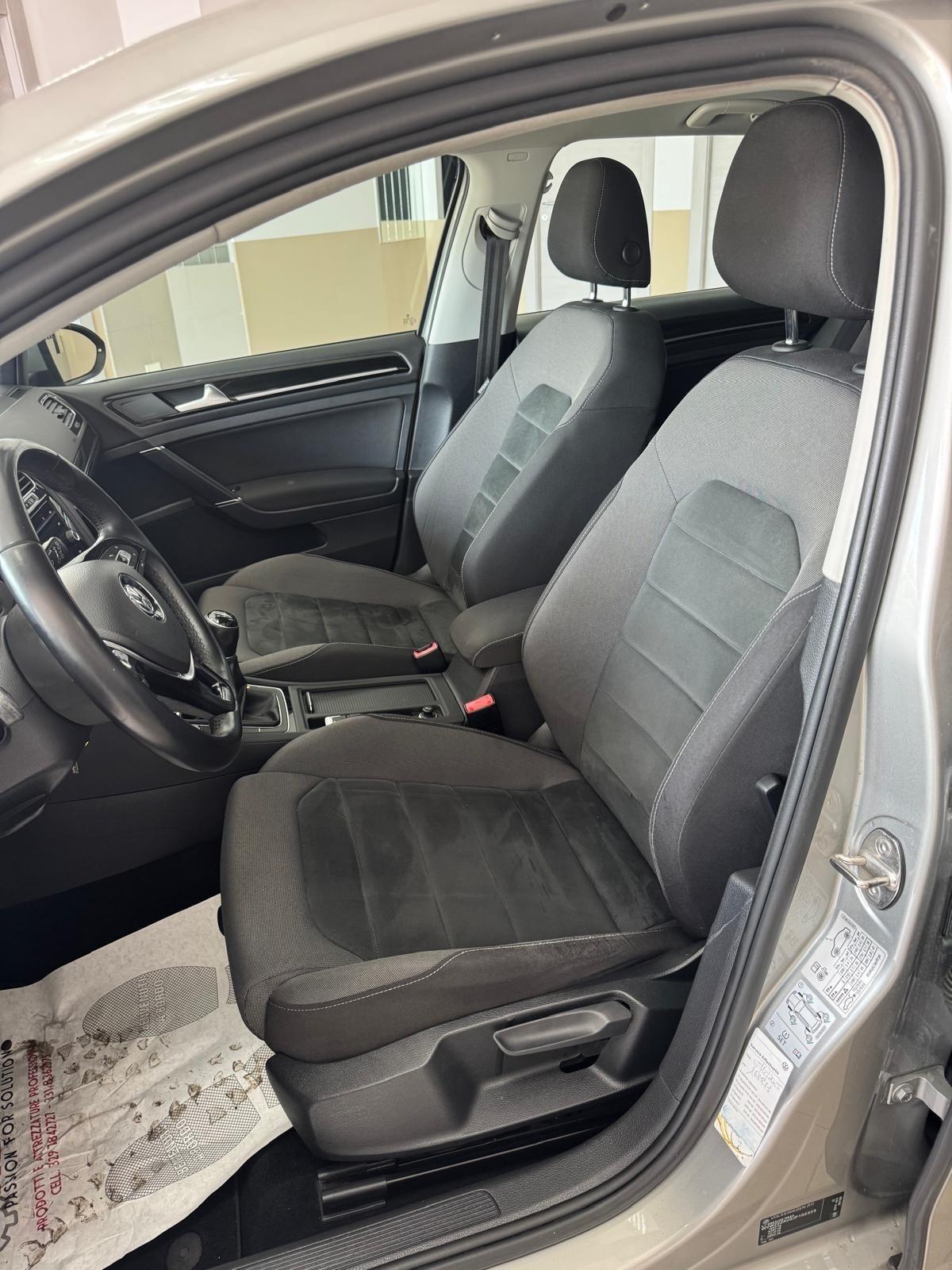 Volkswagen Golf 1.6 TDI 115 CV 5p. Highline BlueMotion Technology