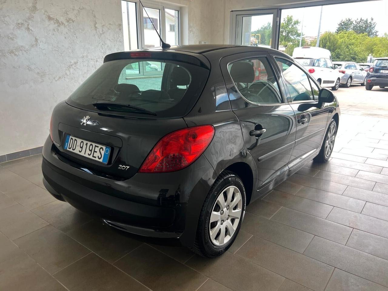 Peugeot 207 1.4 HDi 70CV
