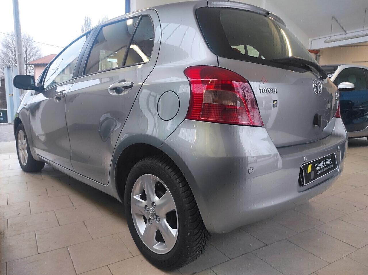 Toyota Yaris 1.0 5 porte Sol