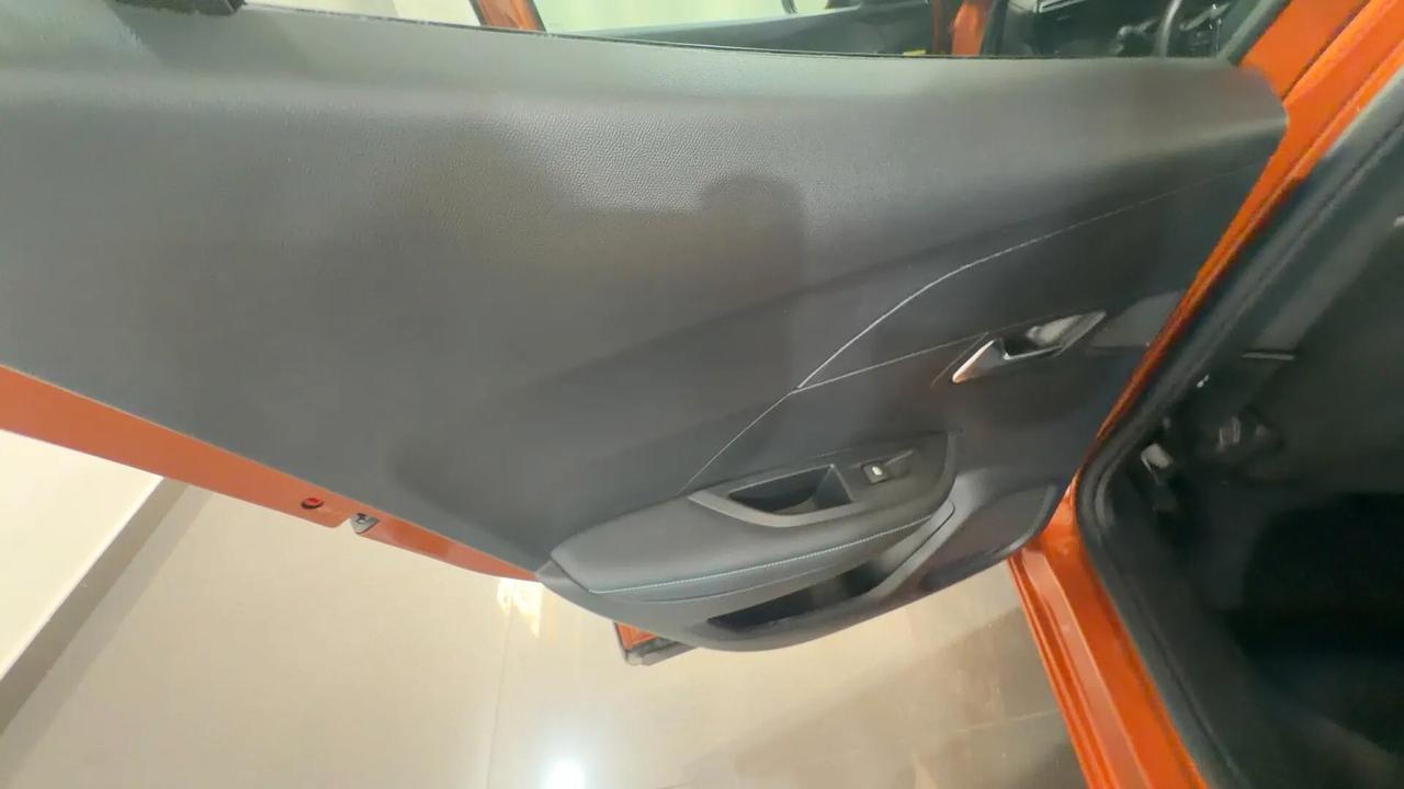 Peugeot 2008 PureTech 100 S&S Allure Pack