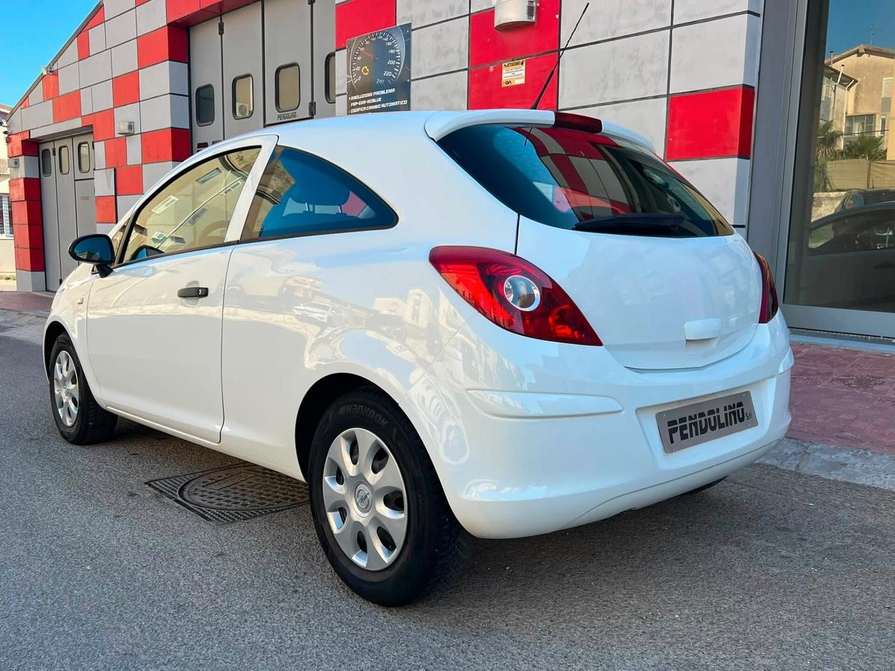 Opel Corsa 1.2 3 porte Selection