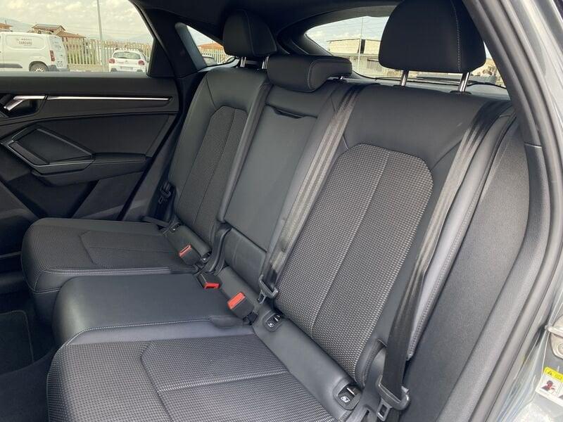 Audi Q3 SPB S Line interno ed esterno 2.0 TDI 150CV S-Tronic quattro 35
