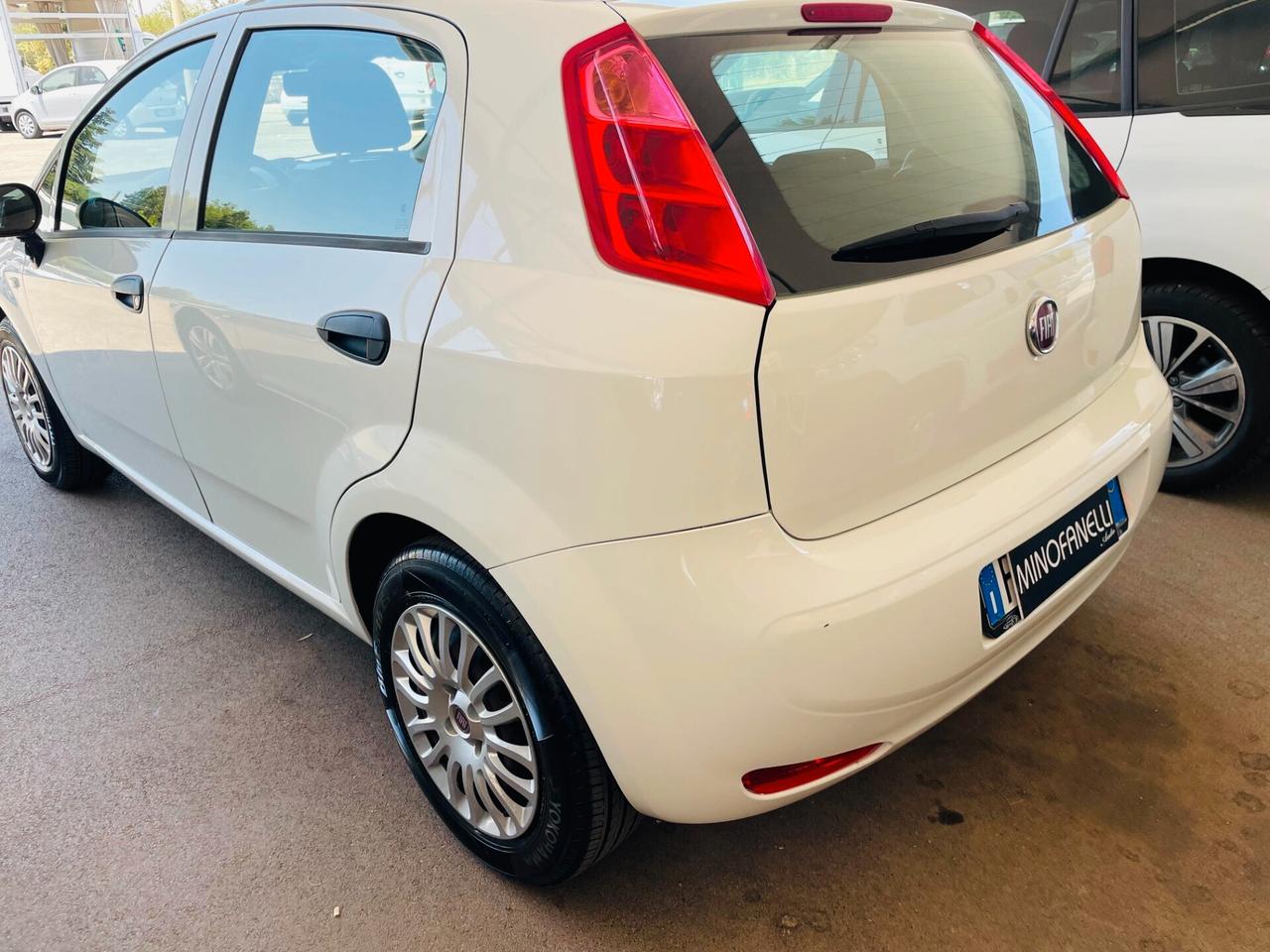 Fiat Punto 1.3 MJT II S&S 95 CV 5 porte Street