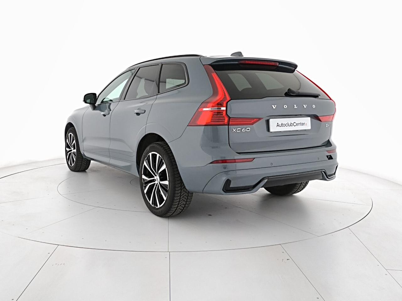 VOLVO XC60 N1 2.0 B4 d Plus Dark