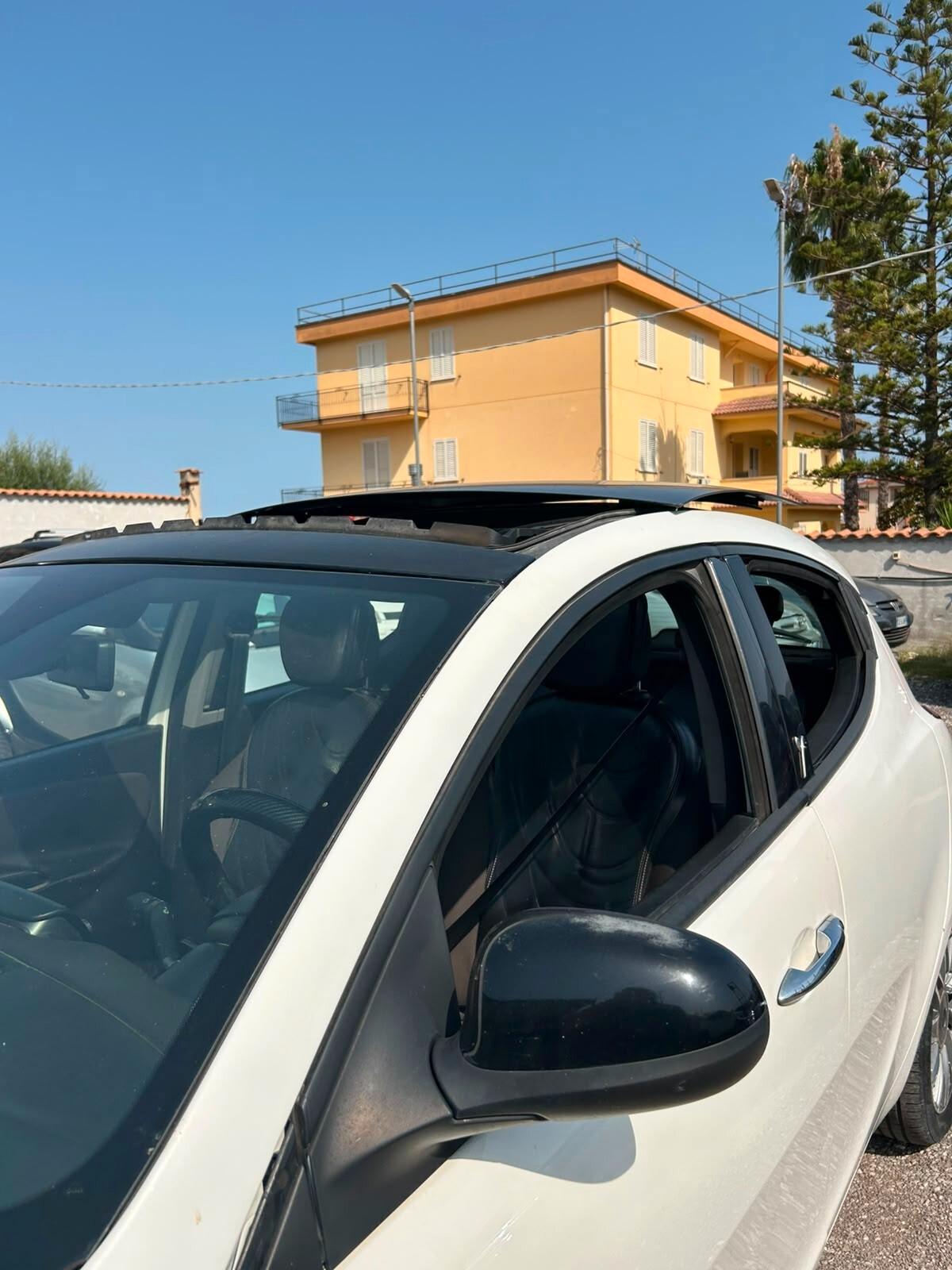 Lancia Ypsilon 1.3 MJT 16V 95 CV 5 porte S&S Silver P.S. VISTA E PIACIUTA
