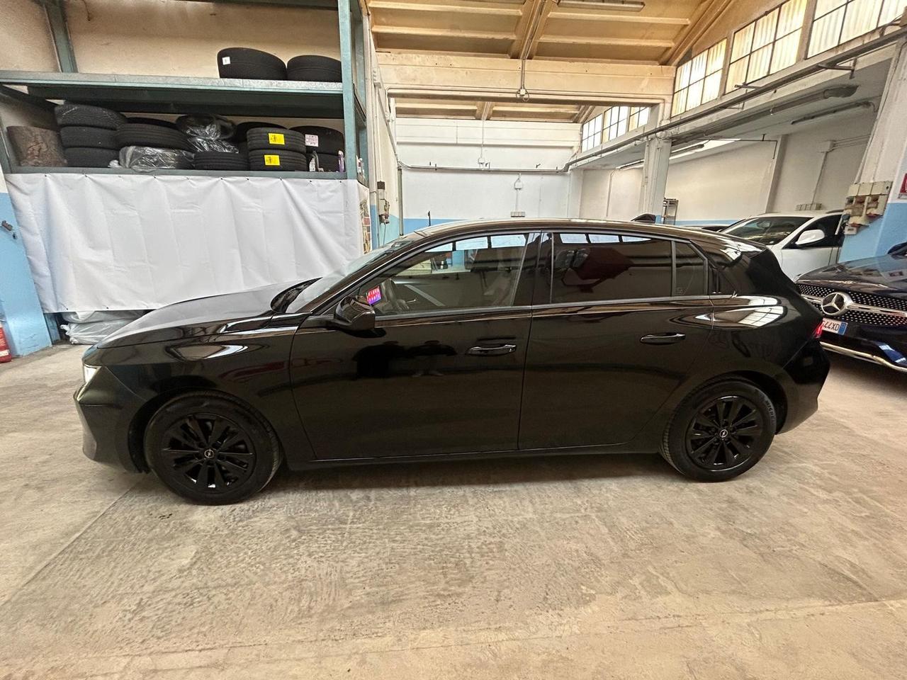 Opel Astra 1.2 Turbo 110 CV Elegance
